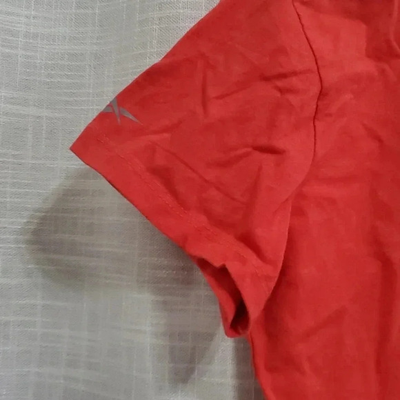 REEBOK TSHIRT - Picture 3 of 6